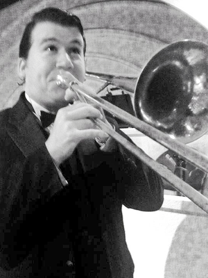 MJF2014-participant-robert-acree-trombone-united-states-of-america_300x400