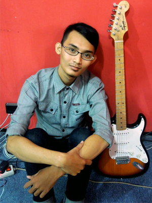 MJF2014-participant-rahmad-matt-guitar-indonesia_300x400