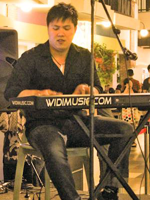 MJF2014-participant-widiyanto-sutanto-piano-indonesia_300x400